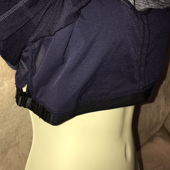 Lululemon size 8 blue and heathered grey tank 💕 - Picture 6 of 7